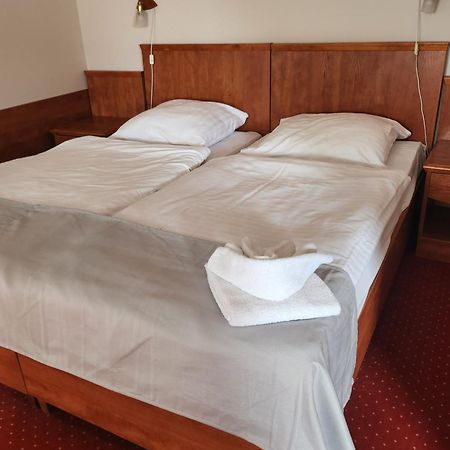 Hotel Dowhan Nowe Esterno foto
