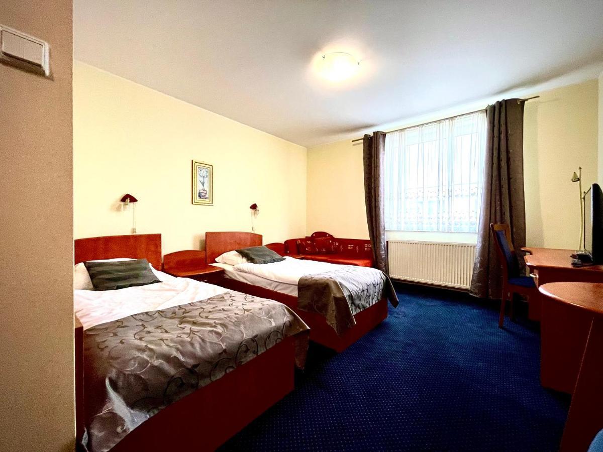 Hotel Dowhan Nowe Esterno foto