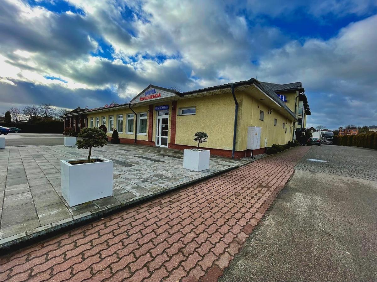 Hotel Dowhan Nowe Esterno foto